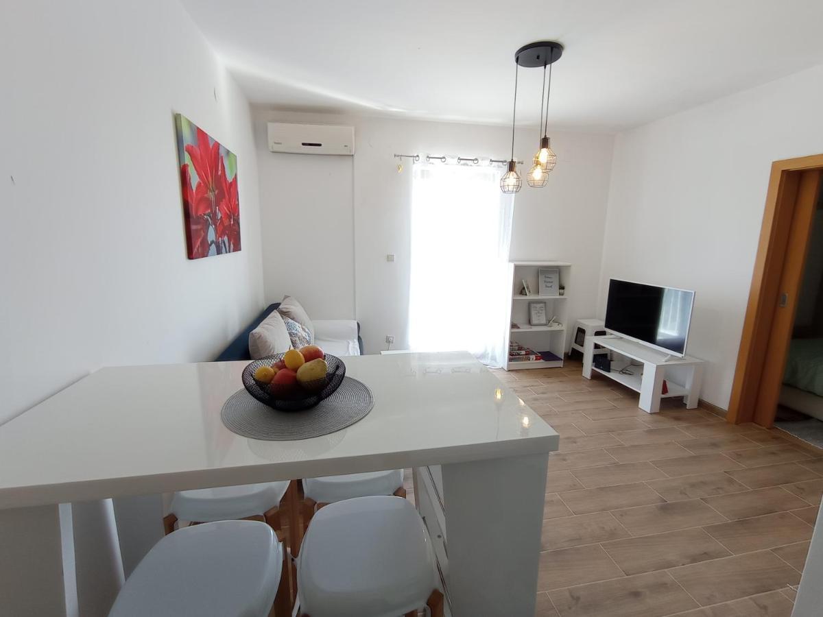 Cozy Apartmant With A Sea View In Orasac Exterior foto