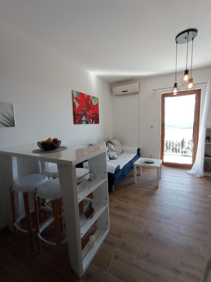 Cozy Apartmant With A Sea View In Orasac Exterior foto